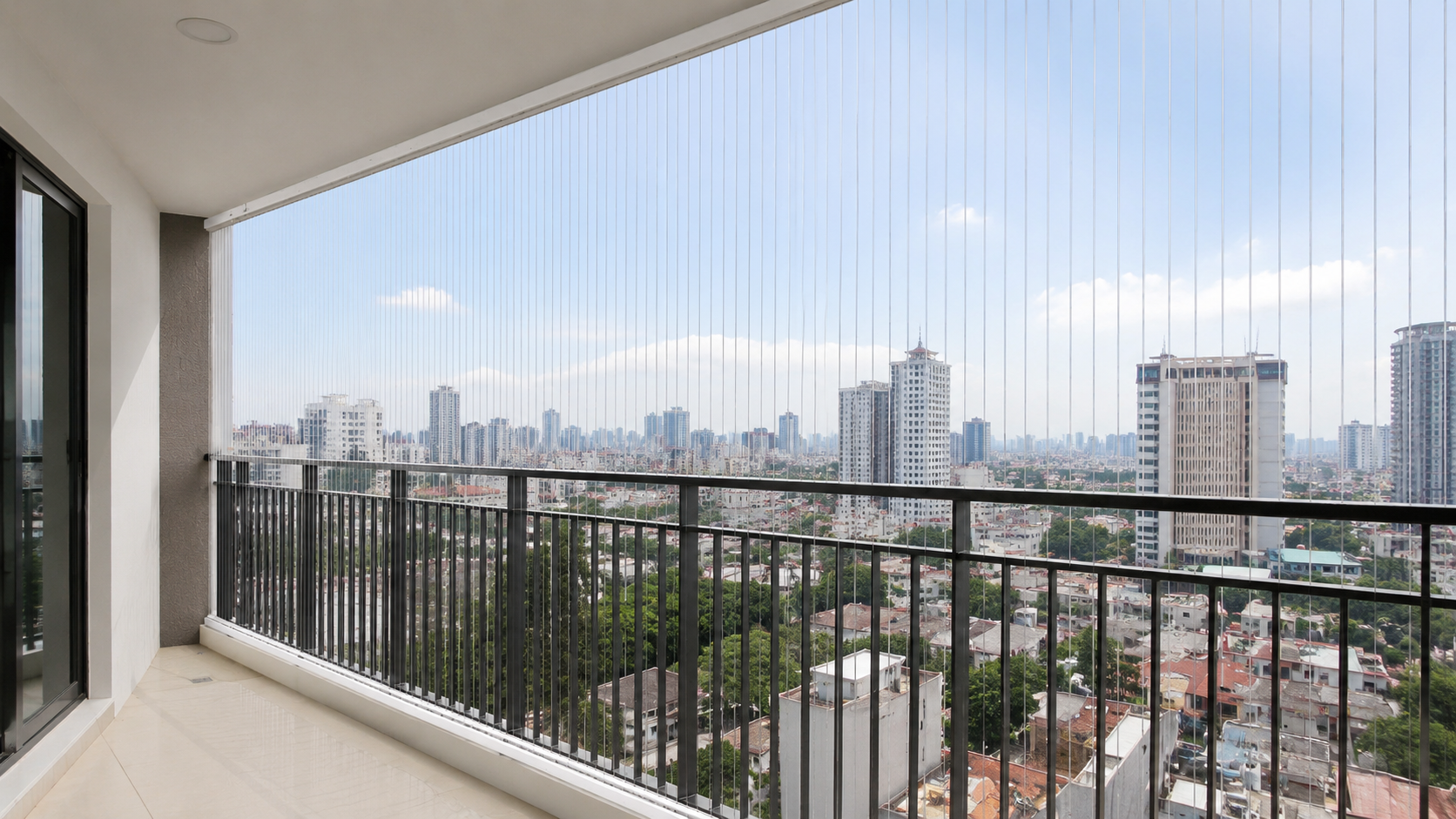 1 - Thanh nhôm lưới an toàn lắp tại ban công hiện đại.