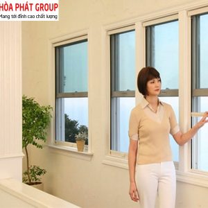 cửa lưới chống muỗi tự cuốn màu ghi