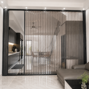 2- SP- Cửa xếp lá nhựa polycacbonat